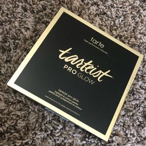 Tartiest Pro Glow - highlight and contour pallet.